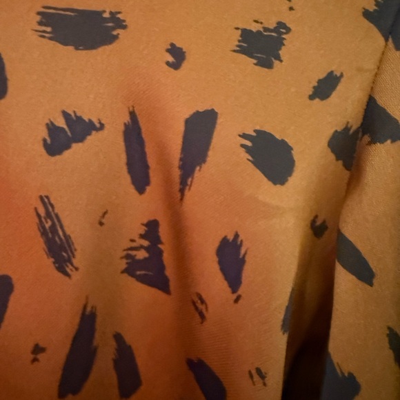 By Together Rust/Brown Patterned Blouse - Picture 4 of 6